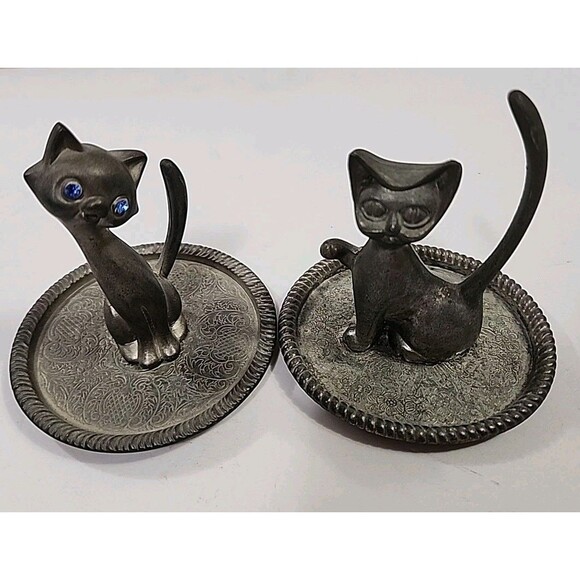2 Cat Kitten Ring Holders Miniature Tray Vintage EP Zinc Alloy Silver - Picture 1 of 10
